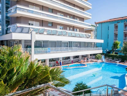 Familienhotel - Pools: Außenpool nicht beheizt - Viserbella di Rimini - Hotel Gambrinus - Valentini Family Village