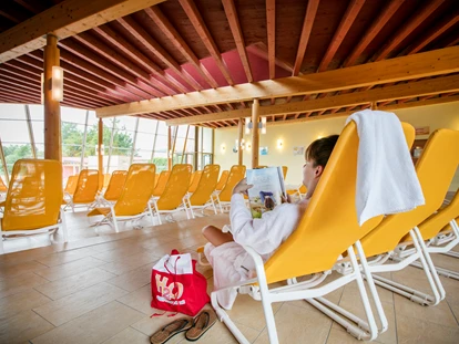 Familienhotel - Einzelzimmer mit Kinderbett - Kogl im Burgenland - Saunabereich - H2O Hotel-Therme-Resort