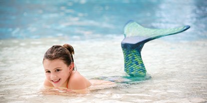 Familienhotel - Schwimmkurse im Hotel - Österreich - Meerjungfrauenschwimmen - H2O Hotel-Therme-Resort
