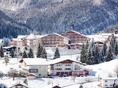 Familienhotel - ausschließlich Familien im Hotel - Seefeld in Tirol - Kaiserhof im Winter - Familotel Kaiserhof****
