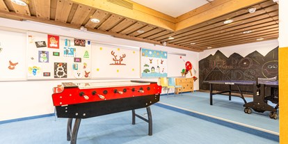 Familienhotel - Suiten mit extra Kinderzimmer - Spielzimmer - Kinder- & Gletscherhotel Hintertuxerhof
