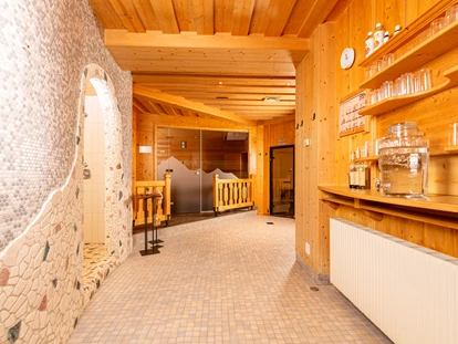 Familienhotel - Sauna - Medraz - Wohlfühloase - 2 x wöchentlich Familiensauna - Kinder- & Gletscherhotel Hintertuxerhof