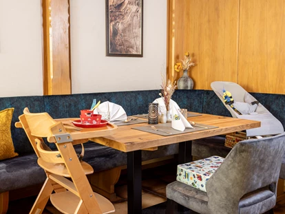 Familienhotel - Suiten mit extra Kinderzimmer - Medraz - Kinder- & Gletscherhotel Hintertuxerhof