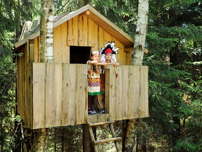 Familienhotel - Umgebungsschwerpunkt: Berg - Waldspielplatz - ULRICHSHOF Nature · Family · Design