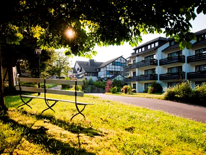 Familienhotel - Garten - Rheinland-Pfalz - Außenansicht  - Sporthotel Grafenwald