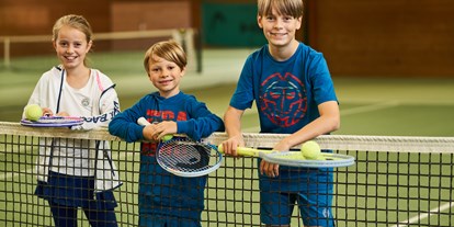 Familienhotel - Hunde: erlaubt - Thörnich - Kids Tennis Kurs - Sporthotel Grafenwald