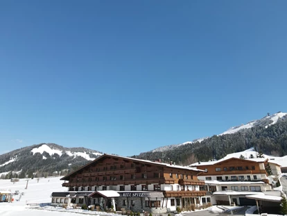 Familienhotel - Pools: Innenpool - Österreich - Im Winter direkt an der Piste  - Naturhotel Kitzspitz