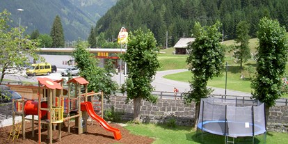 Familienhotel - Umgebungsschwerpunkt: am Land - Kärnten - Kletterturm und Trampolin - Hotel Eggerhof