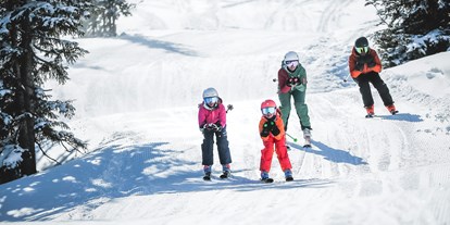 Familienhotel - Skikurs direkt beim Hotel - Skifahren am Ellmauhof - Familienresort Ellmauhof - das echte All Inclusive ****S