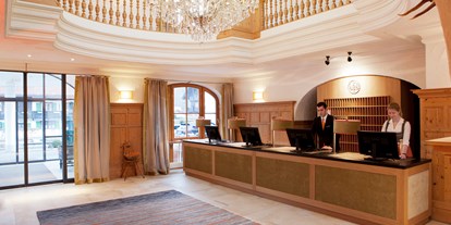 Familienhotel - Umgebungsschwerpunkt: See - Kössen - Lobby - Hotel Bachmair Weissach