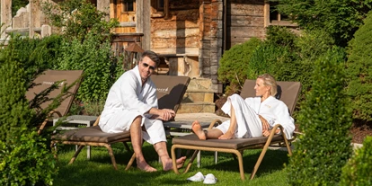 Familienhotel - Pools: Innenpool - Assach - Aussenanlage - Alpines Lifestyle Hotel Tannenhof