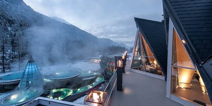 Familienhotel - Pools: Außenpool beheizt - Nauders - AQUA DOME - Tirol Therme Längenfeld