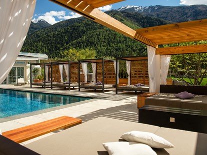 Familienhotel - Suiten mit extra Kinderzimmer - Südtirol - Outdoorpool - Hotel das Paradies
