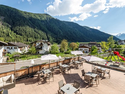 Familienhotel - Kinderbetreuung in Altersgruppen - Südtirol - Familienhotel Viktoria