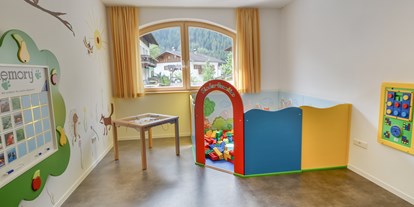Familienhotel - Ladestation Elektroauto - Trentino-Südtirol - Kinderspielraum - Familienhotel Viktoria
