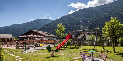 Familienhotel - Umgebungsschwerpunkt: See - PLZ 6458 (Österreich) - Spielplatz - Familienhotel Viktoria