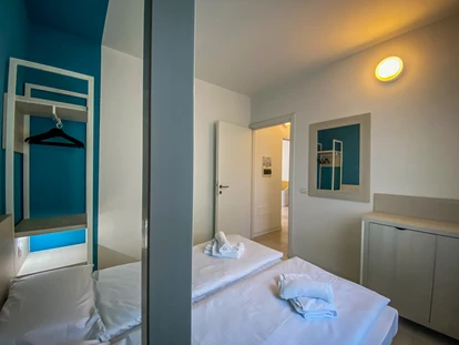 Familienhotel - Pools: Außenpool nicht beheizt - Peschiera del Garda - Standard Apartment - Belvedere Village