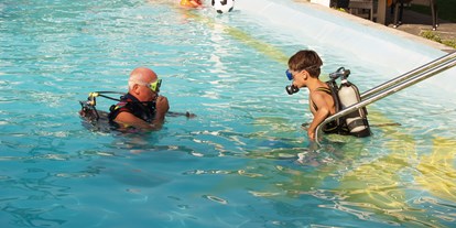 Familienhotel - Pools: Schwimmteich - PLZ 6616 (Schweiz) - Tachkurse für Kinder - Albergo Losone