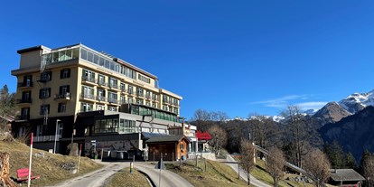 Familienhotel - Babyphone - Schweiz - Aussenansicht - Märchenhotel Braunwald