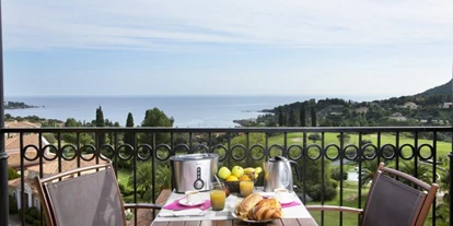 Familienhotel - Verpflegung: Frühstück - Provence-Alpes-Côte d'Azur - Essen auf der Terrasse - Pierre & Vacances Resort Cap Esterel