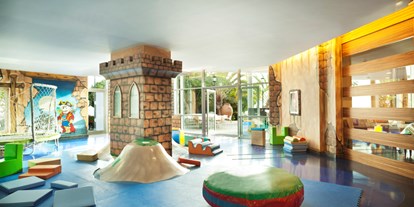 Familienhotel - Suiten mit extra Kinderzimmer - Adeje, Santa Cruz de Tenerife - SPIELRAUM IM HAUPTRESTAURANT
(c) ADRIAN HOTELES, Hotel Roca Nivaria GH - ADRIAN Hotels Roca Nivaria