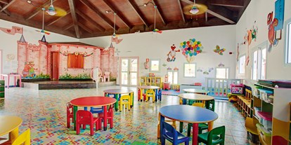 Familienhotel - Schwimmkurse im Hotel - Kinderclub - TUI MAGIC LIFE Fuerteventura