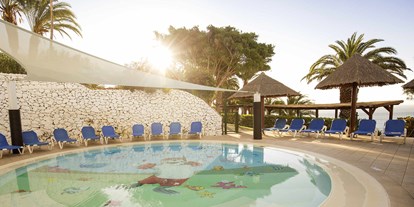 Familienhotel - Umgebungsschwerpunkt: Strand - Spanien - Altersgerechter Kinderpool im ROBINSON Club Esquinzo Playa - ROBINSON Club Esquinzo Playa