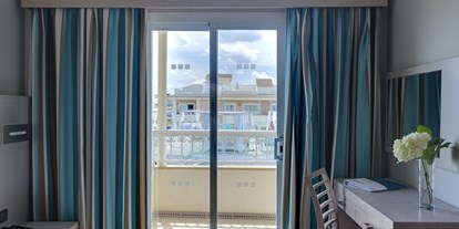 Familienhotel - Mallorca - Appartement mit Balkon - FAMILY HOTEL Playa Garden
