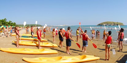 Familienhotel - Umgebungsschwerpunkt: Meer - Wassersport am Strand - Gattarella Resort