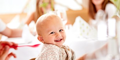 Familienhotel - Kinderbetreuung - Oberösterreich - Babyurlaub - AIGO welcome family