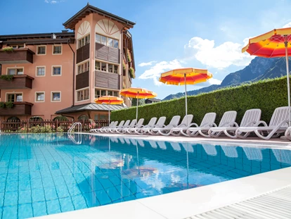 Familienhotel - Pools: Außenpool beheizt - Fai della Paganella - Family Hotel Adriana