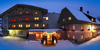 Familienhotel - Umgebungsschwerpunkt: See - PLZ 8953 (Österreich) - Winter - Sport & Familienhotel Bärenwirt
