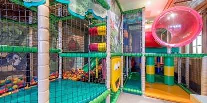 Familienhotel - Klassifizierung: 5 Sterne - Coole Kinderspielewelt & Teens-Area auf  200 m2 - Aktiv-& Wellnesshotel Bergfried