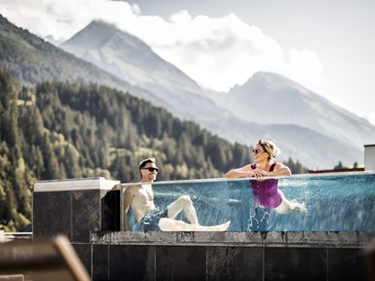 Familienhotel - Pools: Außenpool beheizt - Seefeld in Tirol - Aktiv-& Wellnesshotel Bergfried