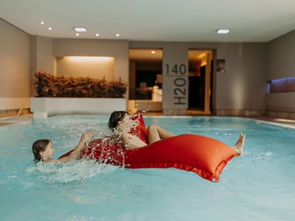 Familienhotel - Pools: Außenpool beheizt - Zell am See - Familien- & Gartenhotel Theresia****S  