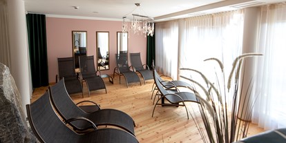 Familienhotel - Suiten mit extra Kinderzimmer - Entspannung im Eltern-Freiraum
Zutritt ab 14 Jahren - Hotel Felsenhof