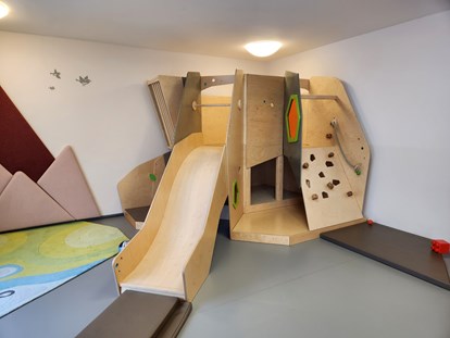 Familienhotel - Suiten mit extra Kinderzimmer - Österreich - Hotel Felsenhof