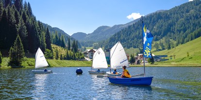 Familienhotel - Sauna - PLZ 9862 (Österreich) - Bootfahren am See - Familotel Zauchenseehof
