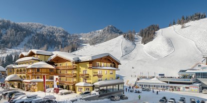 Familienhotel - Klassifizierung: 4 Sterne - PLZ 5630 (Österreich) - Das Familienhotel Zauchenseehof liegt direkt an der Piste uns somit am Einstieg von 760 Pistenkilometer Skivergnügen der Ski amadé - Familotel Zauchenseehof