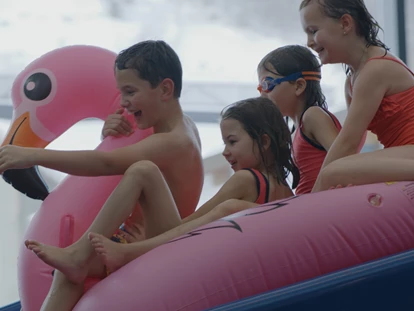 Familienhotel - Pools: Infinity Pool - Hochkrumbach - Kids - Kinderhotel "Alpenresidenz Ballunspitze"