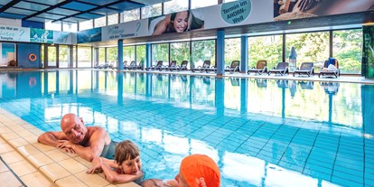 Familienhotel - Pools: Innenpool - Langelsheim - Innen-Pool - AHORN Harz Hotel Braunlage