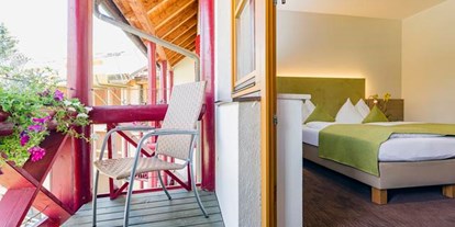 Familienhotel - Skikurs direkt beim Hotel - Hütten (Leogang) - Zimmer mit Balkon Aldiana Club Hochkönig - Aldiana Club Hochkönig