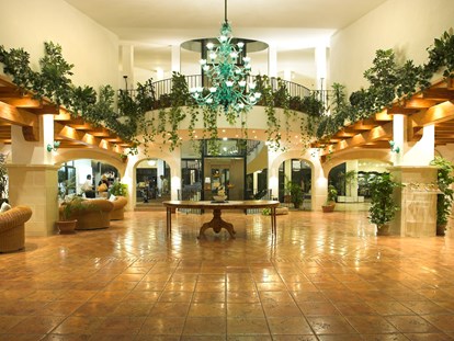 Familienhotel - Klassifizierung: 4 Sterne - Menorca - Rezeption - Royal Son Bou Family Club