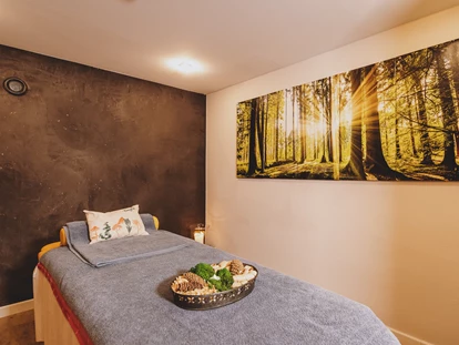 Familienhotel - Einzelzimmer mit Kinderbett - Thumersbach - SPA - ALL INCLUSIVE Hotel DIE SONNE