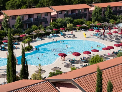 Familienhotel - Spielplatz - Green Village Resort (Lignano) - Poolanlage - Green Village Resort