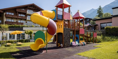 Familienhotel - Suiten mit extra Kinderzimmer - PLZ 82493 (Deutschland) - Spielplatz - Alpenpark Resort Seefeld