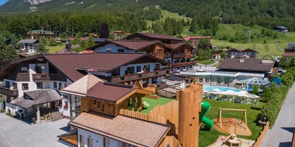 Familienhotel - Pools: Außenpool nicht beheizt - PLZ 6533 (Österreich) - Tirolerhof Familotel Zugspitze