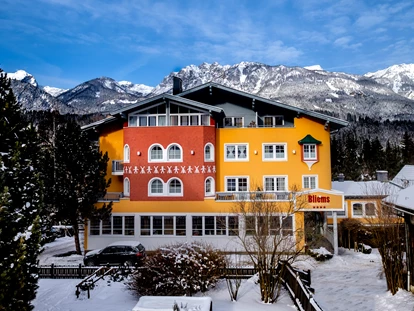 Familienhotel - Umgebungsschwerpunkt: Berg - Unterkremsbrücke - Hotel Außenansicht Winter  - Bliems Familienhotel**** Schladming