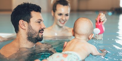 Familienhotel - Reitkurse - PLZ 5761 (Österreich) - Baby-Schwimmen - POST Family Resort