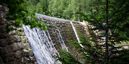 Familienhotel - Preisniveau: günstig - Oberlausitz - Bei einem Ausflug auf die Lausche - kann auch in das angrenzende tschechische Gebirge gewandert werden mit vielen natürlichen Plätzen zur Entspannung - Trixi Ferienpark Zittauer Gebirge